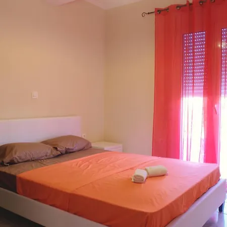 Ξενοδοχείο με διαμερίσματα Spiridoula's Corfu