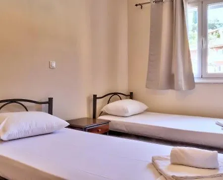 מלון דירות Spiridoula's Corfu פראמה